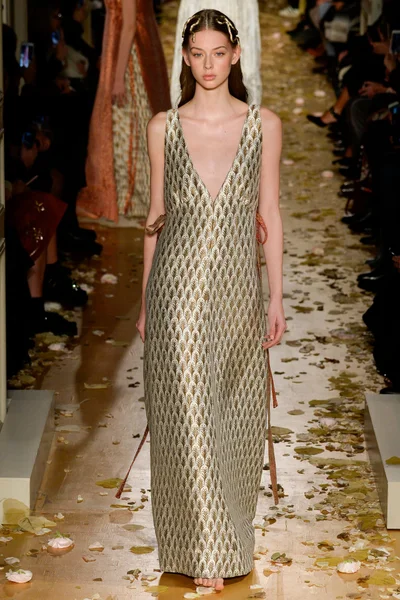 Look 20